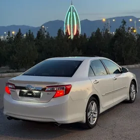 Toyota Camry 2014