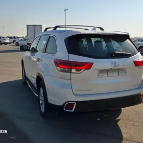 Toyota Highlander 2019