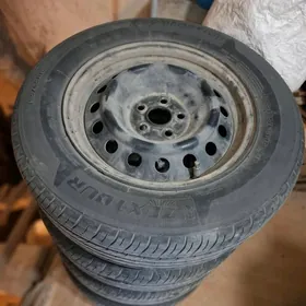 Текер  Колеса с дисками