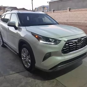 Toyota Highlander 2022