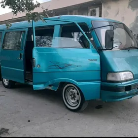 Toyota Hiace 1999