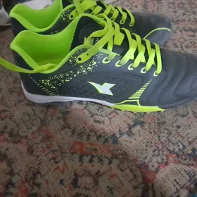 futbol ucin sarkanoshka