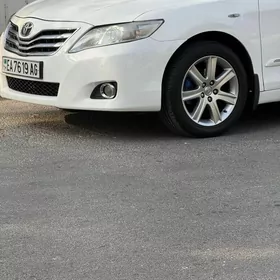 Toyota Camry 2010