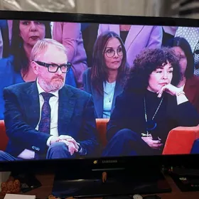 Телевизор Самсунг плазма