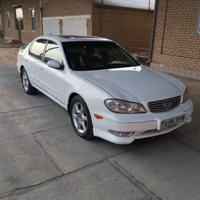 Infiniti J 2001