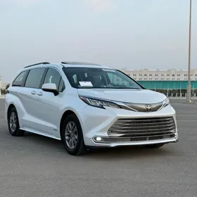 Toyota Sienna 2021