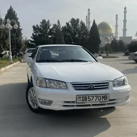 Toyota Camry 2001