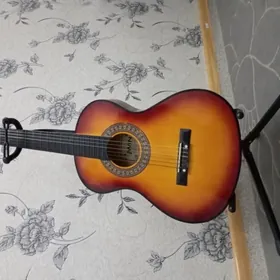 Gitara patstafkasy bilen