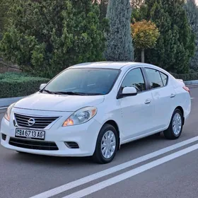 Nissan Versa 2013