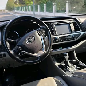 Toyota Highlander 2018
