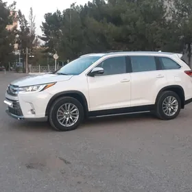 Toyota Highlander 2019