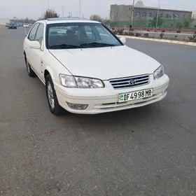 Toyota Camry 2001