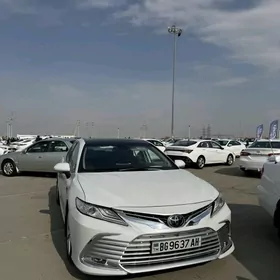 Toyota Camry 2022