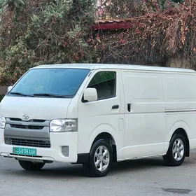Toyota Hiace 2016