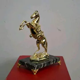 At bedew heykel suwenir