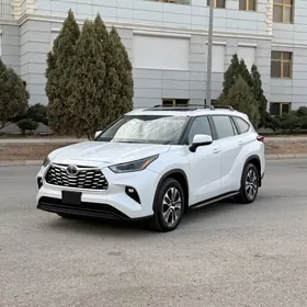 Toyota Highlander 2022