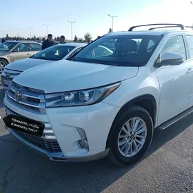 Toyota Highlander 2018