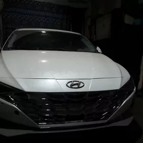 Hyundai Elantra 2021