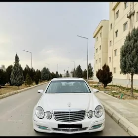 Mercedes-Benz E350 2005
