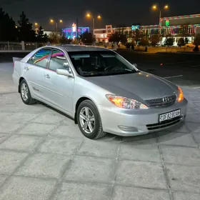 Toyota Camry 2004