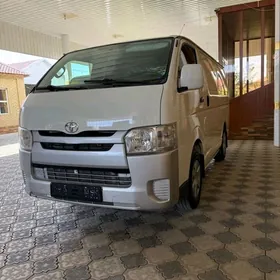 Toyota Hiace 2020