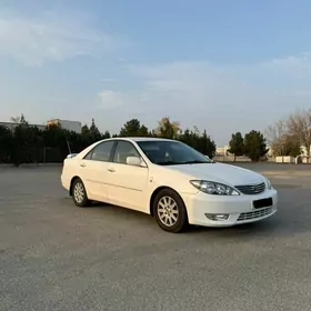 Toyota Camry 2004
