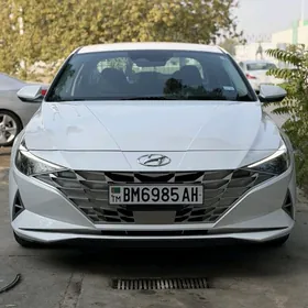 Hyundai Elantra 2023