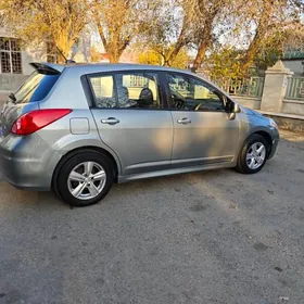 Nissan Versa 2010
