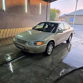 Toyota Camry 1999