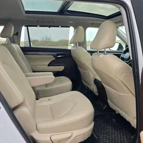 Toyota Highlander 2022