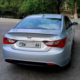 Hyundai Sonata 2011