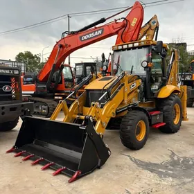 JCB 3CX Pothole Master 2025
