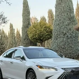 Lexus ES 350 2019