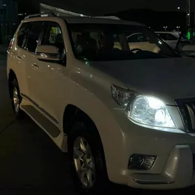 Toyota Land Cruiser Prado 2013