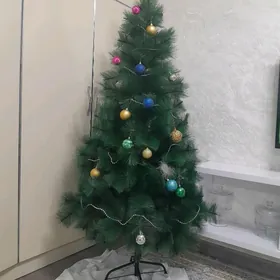 Ёлка почти 2 метра