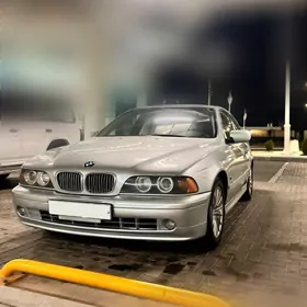 BMW E39 2000