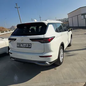 Mitsubishi Outlander 2025