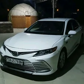 Toyota Camry 2022