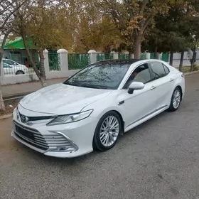 Toyota Camry 2020