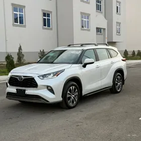 Toyota Highlander 2024