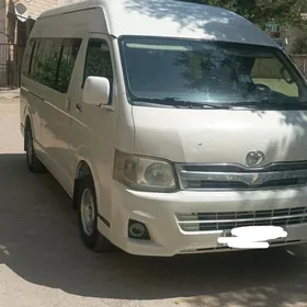 Toyota Hiace 2012