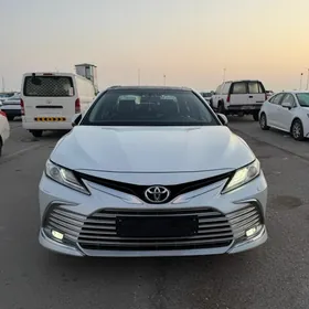 Toyota Camry 2021