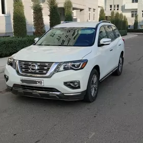 Nissan Pathfinder 2019