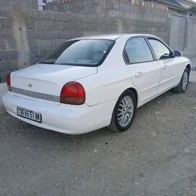 Hyundai Sonata 2000