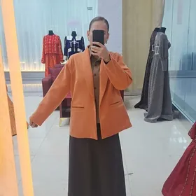 Täze ýyl üçin wiçerni köýnekle