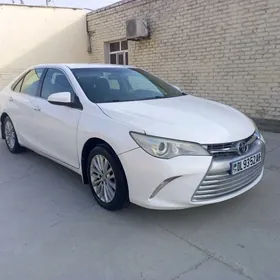 Toyota Camry 2016