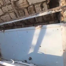 demir Gary. железный дверь