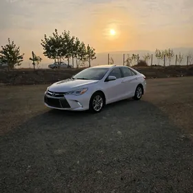 Toyota Camry 2016