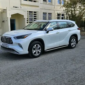 Toyota Highlander 2022