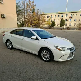 Toyota Camry 2015